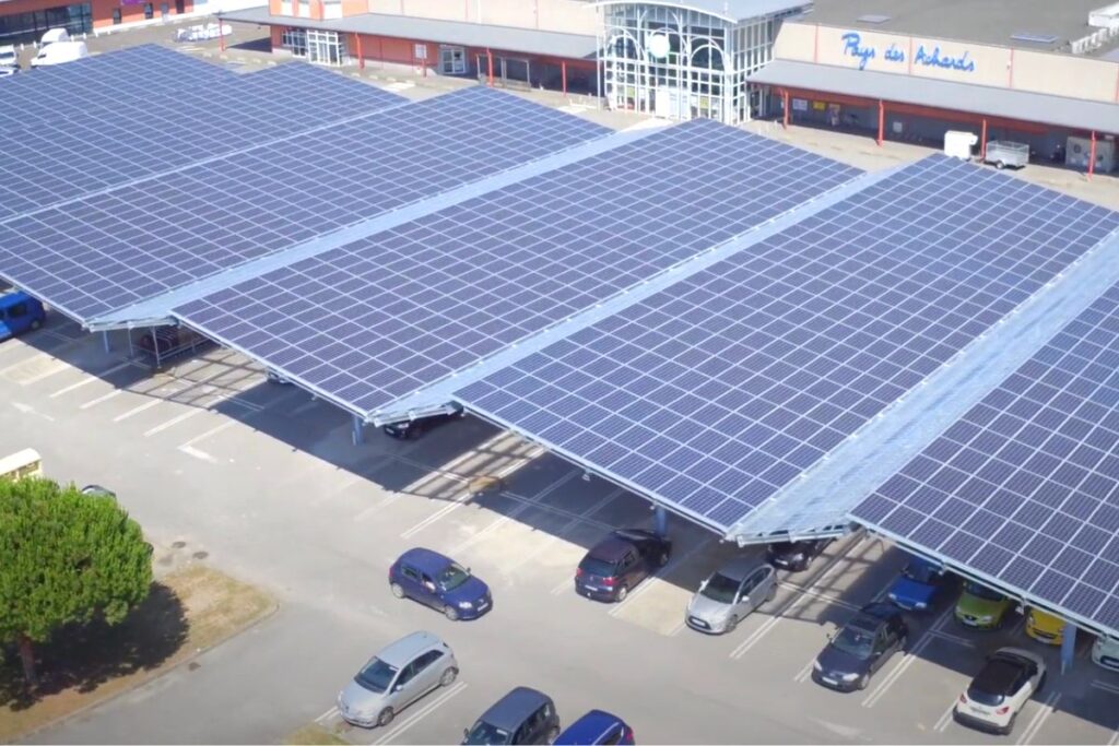 découvrez les nombreux avantages des panneaux photovoltaïques à marrakech. profitez d'une source d'énergie renouvelable, réduisez vos factures d'électricité et contribuez à la protection de l'environnement tout en bénéficiant d'incitations fiscales avantageuses.