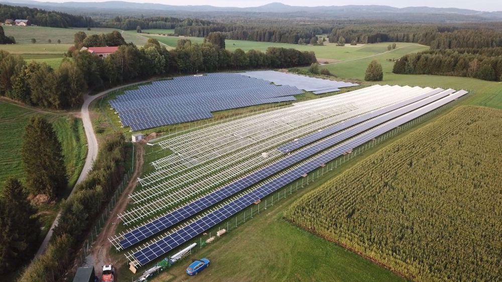 découvrez les nombreux avantages des systèmes photovoltaïques pour l'agriculture : réduction des coûts d'énergie, valorisation des terres, amélioration de la durabilité et contribution à la transition énergétique. explorez comment l'énergie solaire peut transformer votre exploitation agricole.