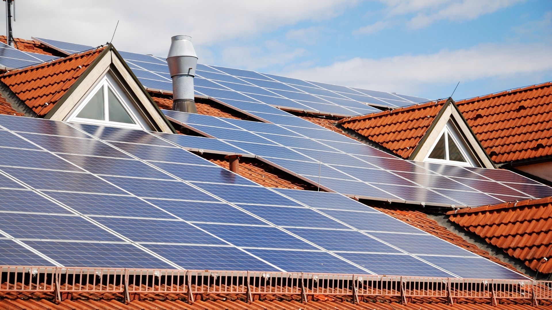 découvrez les perspectives d'avenir des panneaux solaires en france. explorez les évolutions technologiques, les politiques environnementales et les opportunités d'investissement qui façonnent le futur de l'énergie solaire dans l'hexagone.