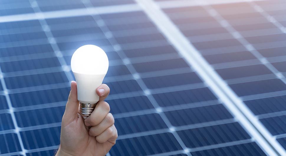 découvrez notre guide complet sur les avis concernant les panneaux photovoltaïques. informez-vous sur les avantages, les inconvénients, les retours d'expérience des utilisateurs et trouvez les meilleures solutions pour un investissement durable et rentable dans l'énergie solaire.