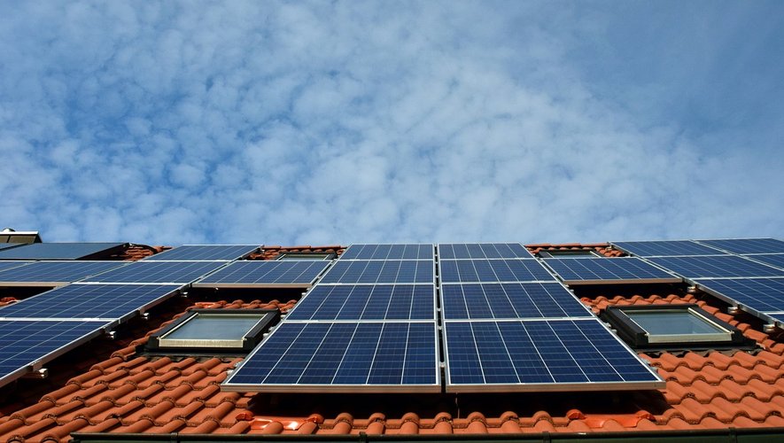 découvrez notre avis complet sur le panneau solaire à 1 euro : ses avantages, ses inconvénients et tout ce que vous devez savoir pour profiter pleinement de cette offre attractive. économisez sur votre facture d'électricité tout en adoptant une démarche écologique.