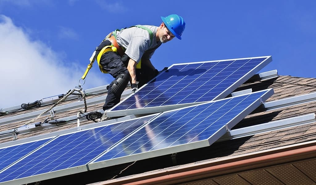 obtenez votre certification en tant qu'installateur photovoltaïque et démarquez-vous dans le secteur des énergies renouvelables. suivez une formation reconnue pour acquérir les compétences nécessaires et contribuer à la transition énergétique tout en développant votre carrière.
