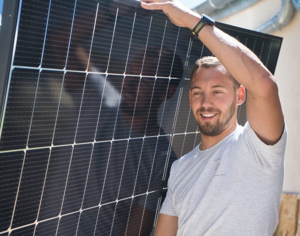 découvrez comment choisir un artisan rge pour l'installation de vos panneaux solaires. profitez de conseils pratiques et d'informations essentielles pour garantir un projet réussi et bénéficier d'aides financières.