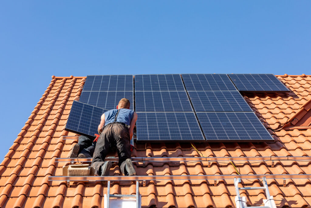 découvrez comment choisir le bon installateur de capteurs solaires pour optimiser votre système d'énergie renouvelable. conseils pratiques et critères essentiels pour garantir une installation efficace et durable.