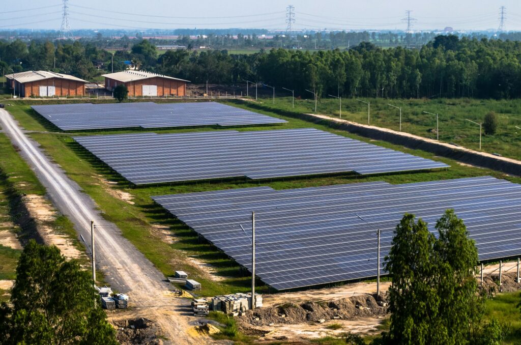 découvrez nos conseils pour choisir un installateur de ferme solaire. garantissez la qualité de votre installation photovoltaïque grâce à des critères essentiels et des recommandations d'experts.