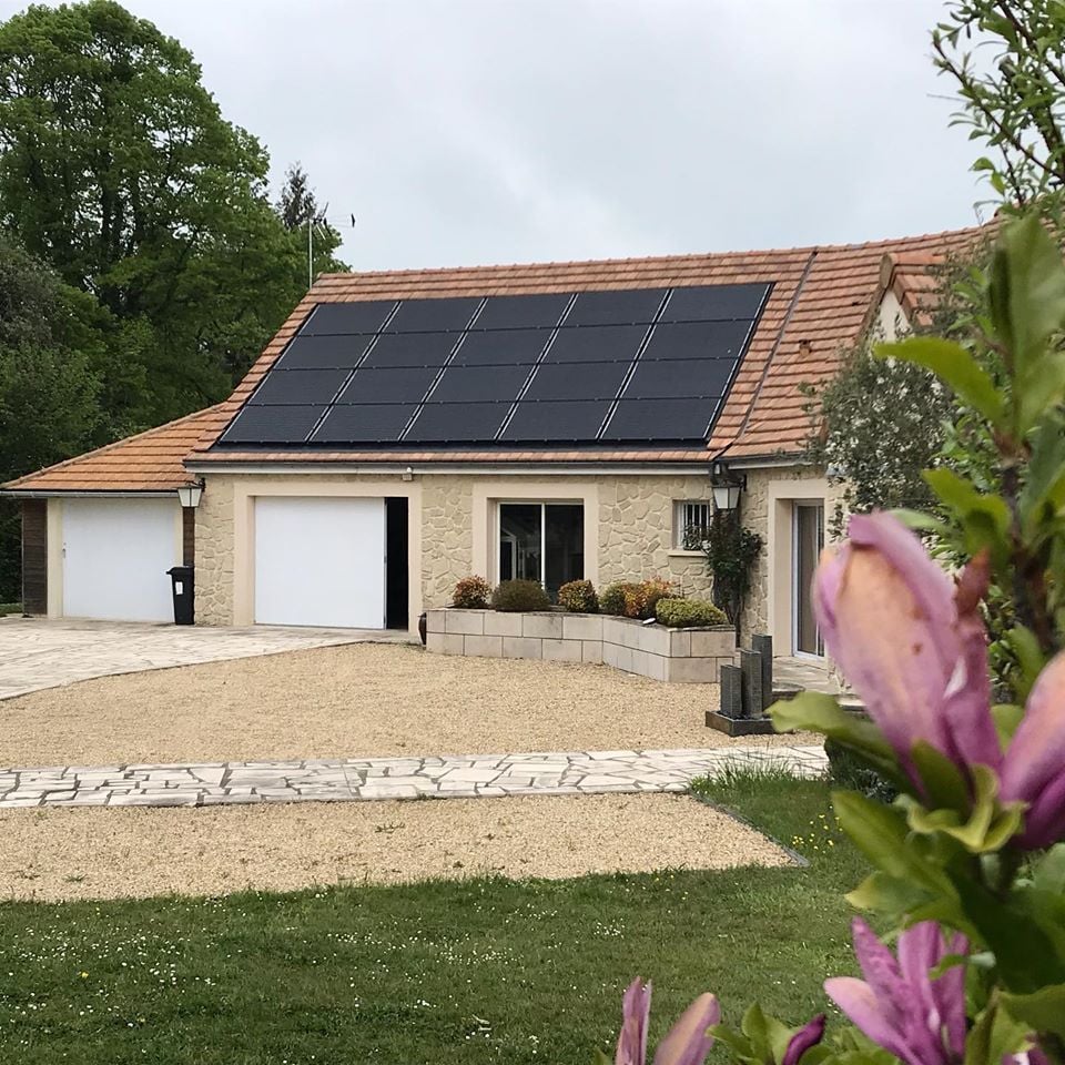découvrez comment choisir le meilleur installateur de panneaux photovoltaïques en sarthe. profitez de conseils pratiques, d'astuces pour évaluer les devis et d'informations sur les certifications pour garantir une installation efficace et durable de votre système solaire.