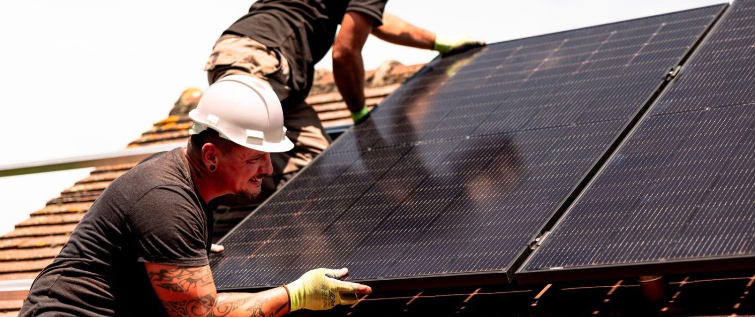 découvrez comment choisir le meilleur installateur de panneaux photovoltaïques en vendée. comparez les offres, vérifiez les certifications et assurez-vous d'opter pour un professionnel qualifié qui saura répondre à vos besoins énergétiques tout en garantissant une installation de qualité.