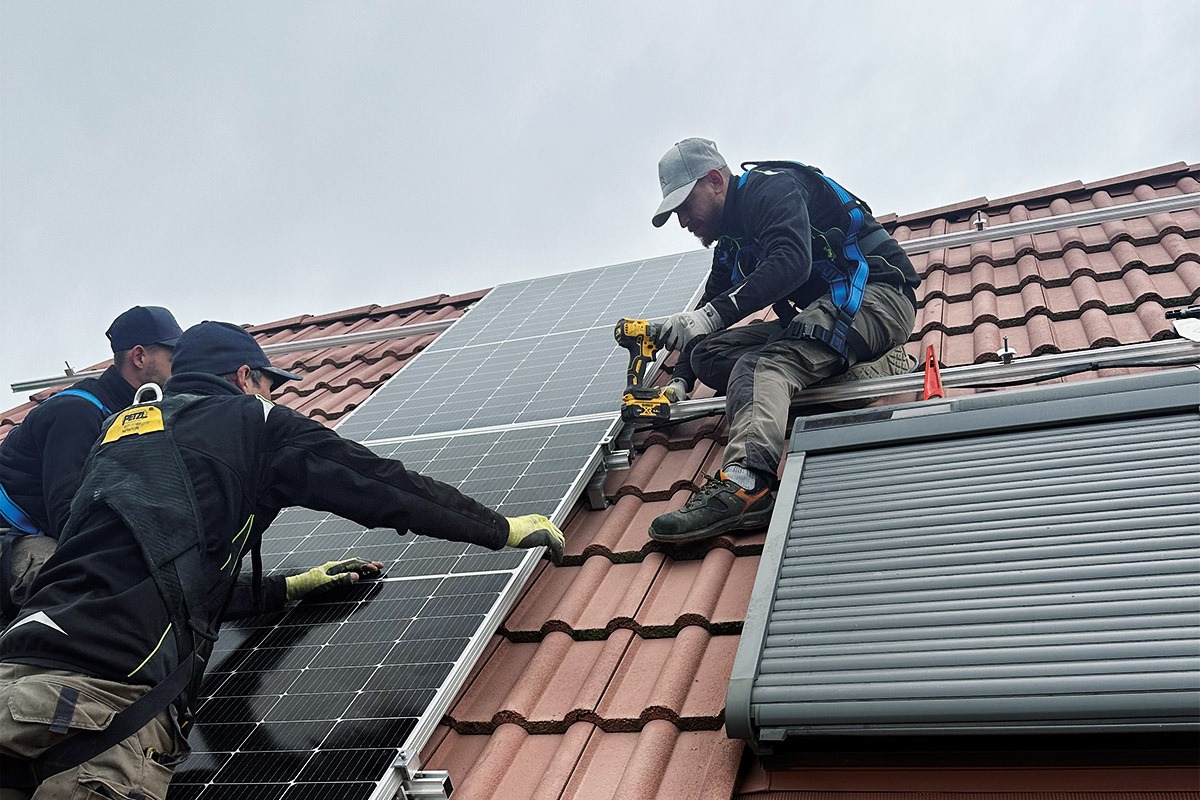 découvrez comment choisir le bon installateur photovoltaïque pour vos projets d'énergie solaire. obtenez des conseils pratiques, comparez les certifications, et assurez-vous un rendement optimal de votre installation.