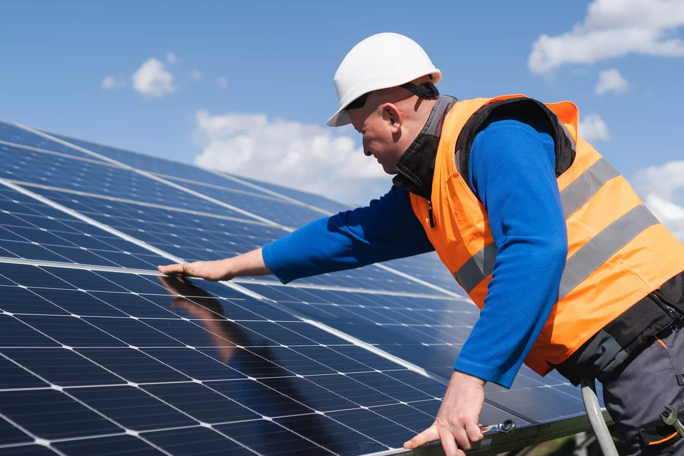 découvrez comment choisir le bon installateur photovoltaïque en midi-pyrénées pour optimiser votre transition énergétique. profitez de conseils d'experts, de critères de sélection et d'informations sur les installations solaires adaptées à vos besoins.