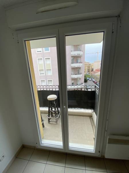 découvrez comment choisir le bon installateur schüco pour garantir des installations de fenêtres et de portes de haute qualité et conformes aux normes. maximisez l'efficacité énergétique de votre habitat avec l'expertise de professionnels certifiés.