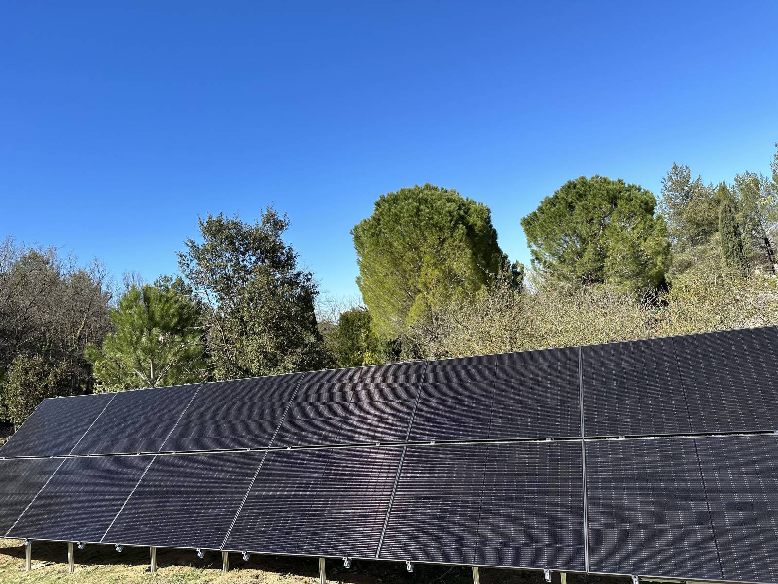 découvrez comment choisir le meilleur installateur photovoltaïque à aix-en-provence pour optimiser votre production d'énergie solaire. trouvez des conseils, des comparatifs et des avis d'experts pour maximiser votre investissement dans les panneaux solaires.