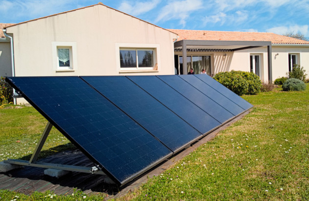 découvrez notre collection dédiée à l'énergie solaire, mettant en avant des solutions innovantes et écologiques pour optimiser votre consommation énergétique tout en préservant l'environnement.