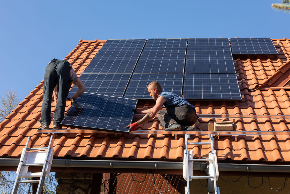 découvrez tout ce qu'il faut savoir sur le coût des panneaux solaires : prix d'achat, installation, aides financières et économies réalisées sur vos factures d'électricité. informez-vous pour faire le meilleur choix et investir dans l'énergie renouvelable.