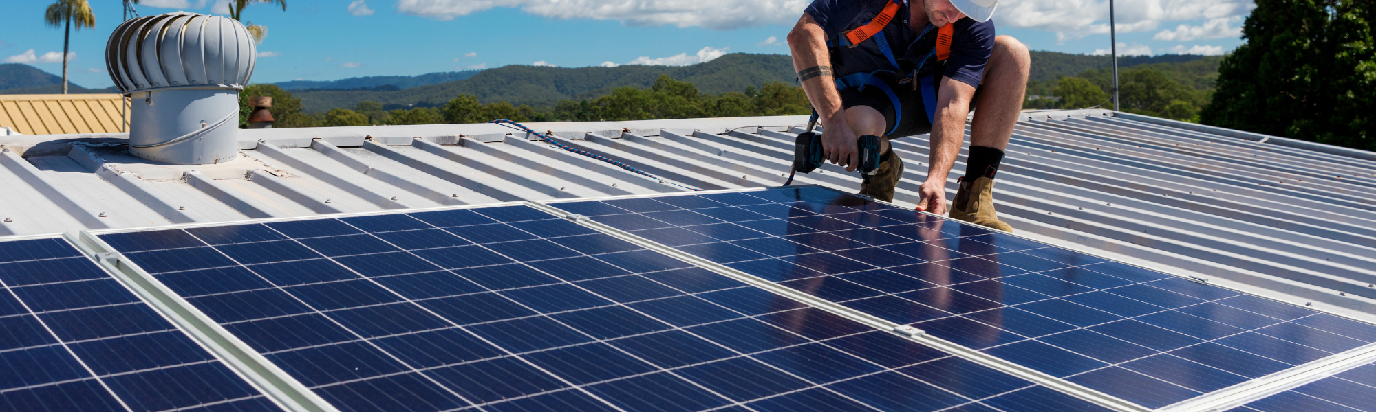 découvrez notre comparatif des installateurs de panneaux photovoltaïques pour vous aider à choisir le meilleur professionnel. analyse des prix, avis clients et services offerts pour installer votre système solaire avec confiance.