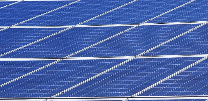 découvrez notre comparatif photovoltaïque détaillé pour choisir le meilleur système solaire adapté à vos besoins. analyse des performances, des coûts, et des avantages des différentes solutions disponibles sur le marché.