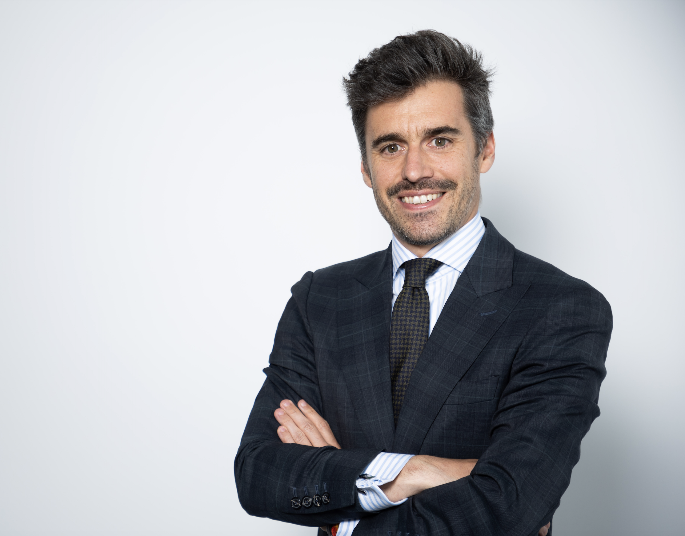 découvrez comment un conseiller en énergie vous accompagne dans votre transition énergétique, en vous offrant des solutions personnalisées pour réduire votre consommation d'énergie, optimiser vos ressources et adopter des pratiques durables.