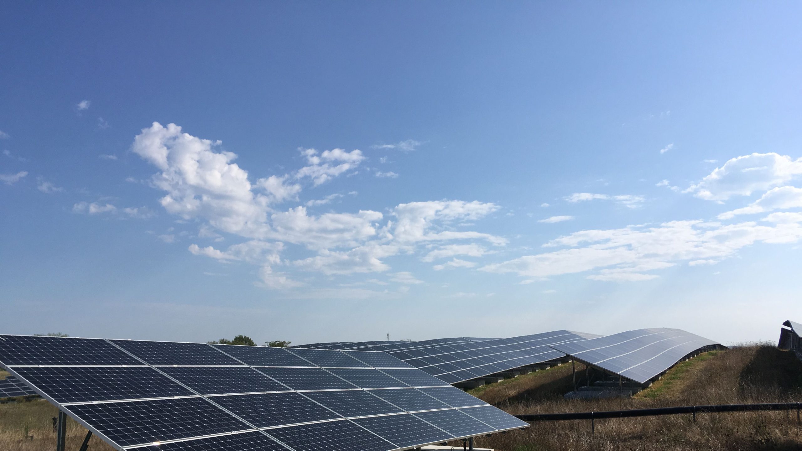 contactez inéo photovoltaïque pour obtenir des conseils d'experts sur vos projets d'énergie solaire. notre équipe est à votre disposition pour répondre à toutes vos questions et vous accompagner dans la transition énergétique.