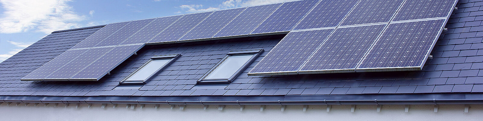découvrez les différents coûts associés à l'installation de panneaux solaires. informez-vous sur les prix des équipements, les aides financières disponibles et les économies d'énergie potentielles pour vous aider à prendre la meilleure décision pour votre projet d'énergie renouvelable.