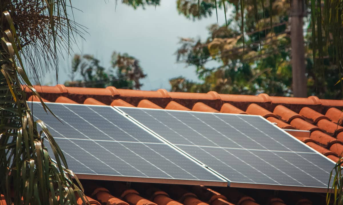 découvrez les coûts des panneaux solaires avec batterie, une solution durable et économique pour votre consommation d'énergie. obtenez des conseils sur l'installation, les subventions disponibles et le retour sur investissement pour optimiser votre transition énergétique.