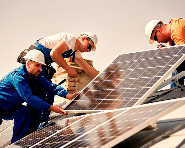 découvrez le cqp installateur en systèmes solaires, une formation certifiée qui vous prépare aux métiers de l'énergie solaire. apprenez à installer et entretenir des systèmes photovoltaïques, tout en contribuant à la transition énergétique. formez-vous aux compétences techniques et pratiques nécessaires pour réussir dans ce secteur en pleine expansion.