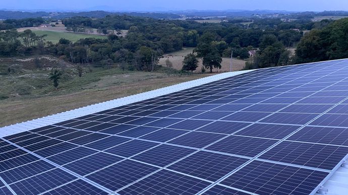 découvrez les avantages du crédit pour les panneaux photovoltaïques et financez votre projet d'énergie solaire. profitez de subventions et d'aides pour réduire vos coûts et investir dans une solution écologique et économique.