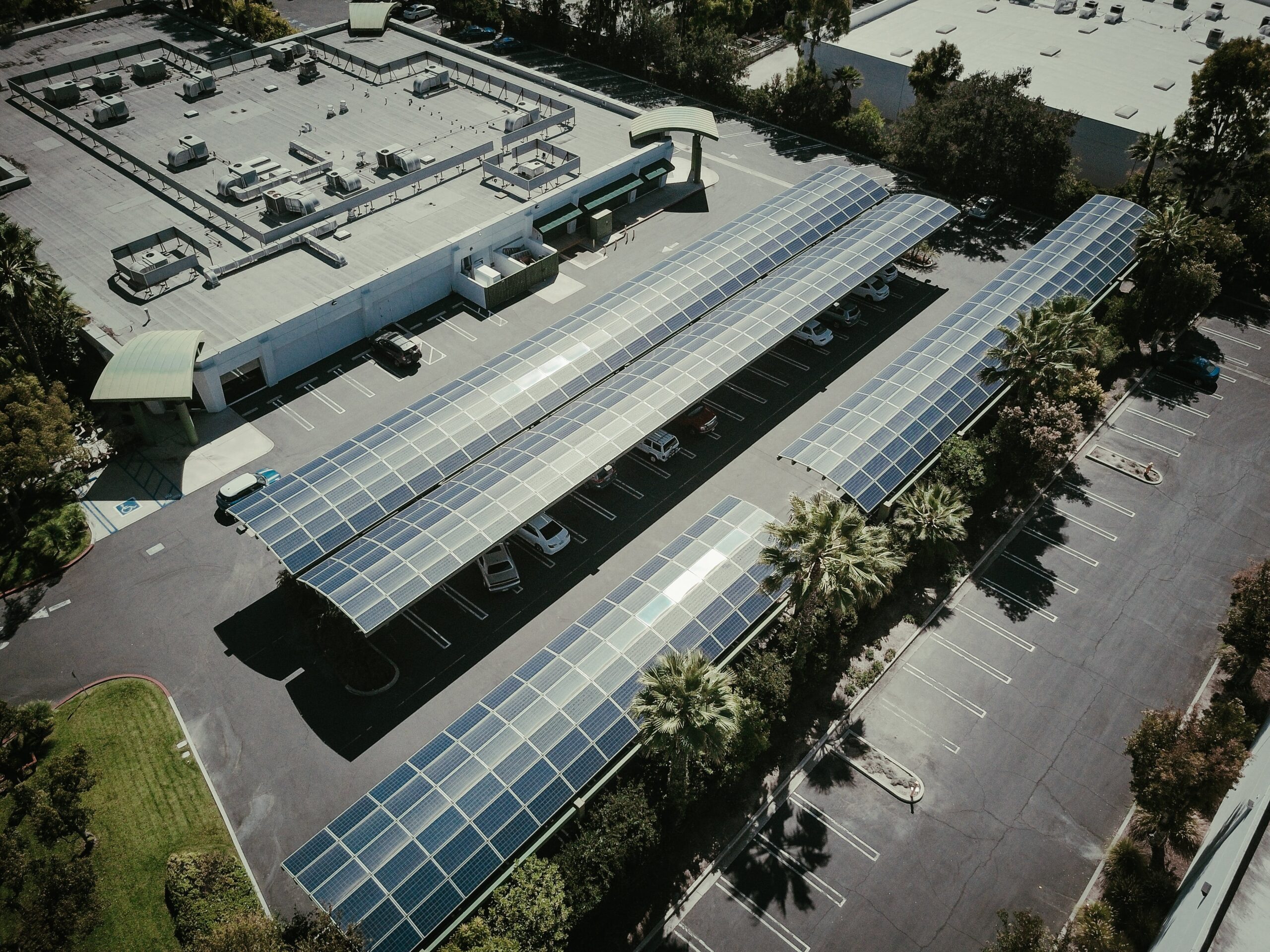 découvrez tout sur la décennale photovoltaïque : garanties, protections et engagements pour les installations solaires. assurez la pérennité de votre investissement et informez-vous sur vos droits et obligations en matière de couverture décennale.