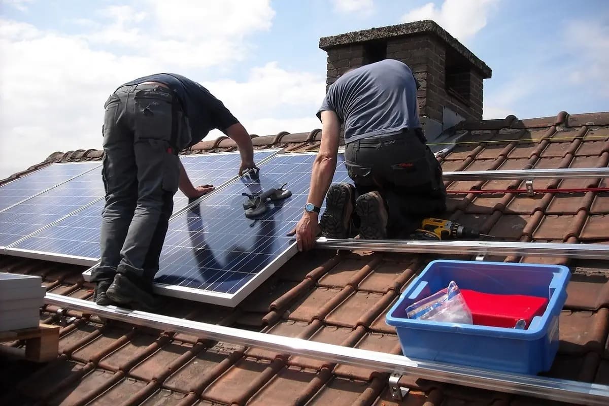 découvrez nos services de dépannage photovoltaïque pour assurer le bon fonctionnement de vos installations solaires. bénéficiez d'un accompagnement professionnel et réactif afin de maximiser votre production d'énergie renouvelable.