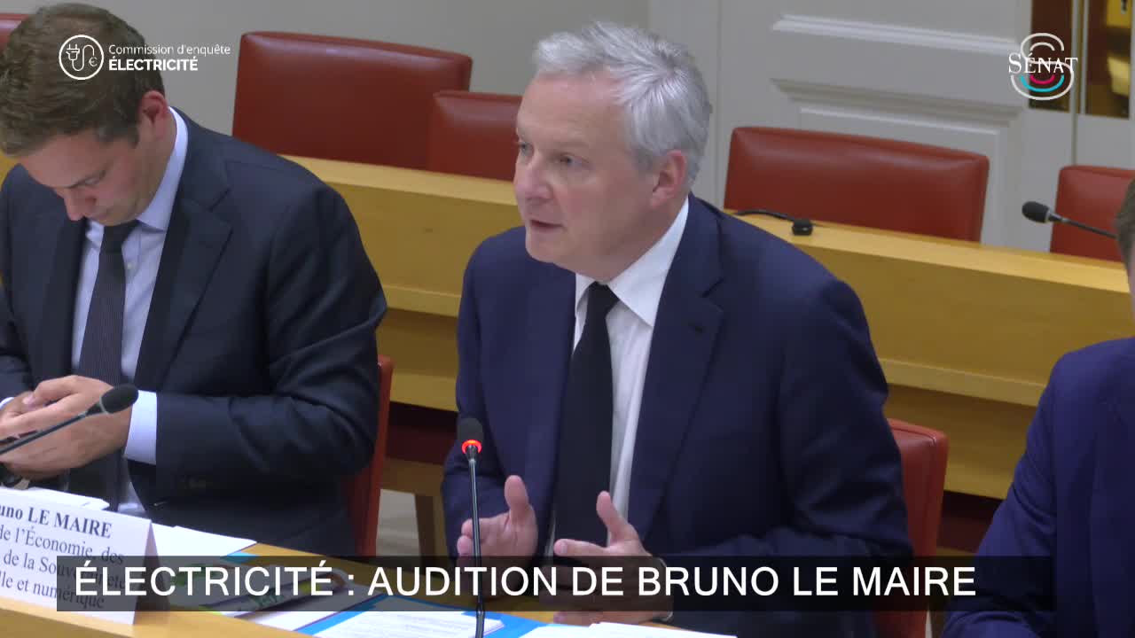 découvrez comment bruno le maire élabore sa stratégie pour une dépendance solaire en france, visant à promouvoir les énergies renouvelables et réduire l'empreinte carbone. cette approche innovante souligne l'importance d'une transition énergétique durable pour l'avenir du pays.