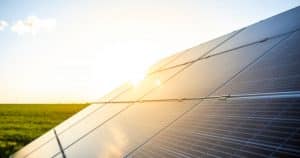 découvrez la différence entre les panneaux photovoltaïques et solaires. apprenez comment chacun fonctionne et leurs applications spécifiques pour une énergie renouvelable efficace.