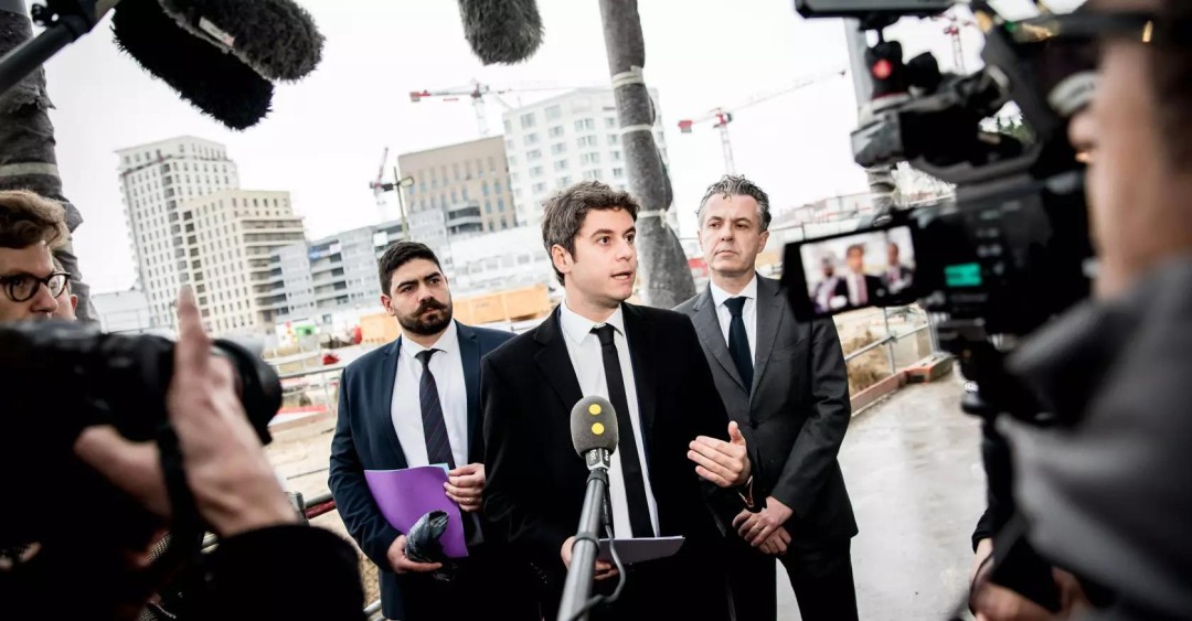 découvrez le discours d'attal sur les enjeux cruciaux de la rénovation énergétique, abordant les défis actuels, les solutions proposées et l'importance de cette transformation pour l'avenir durable de notre société.