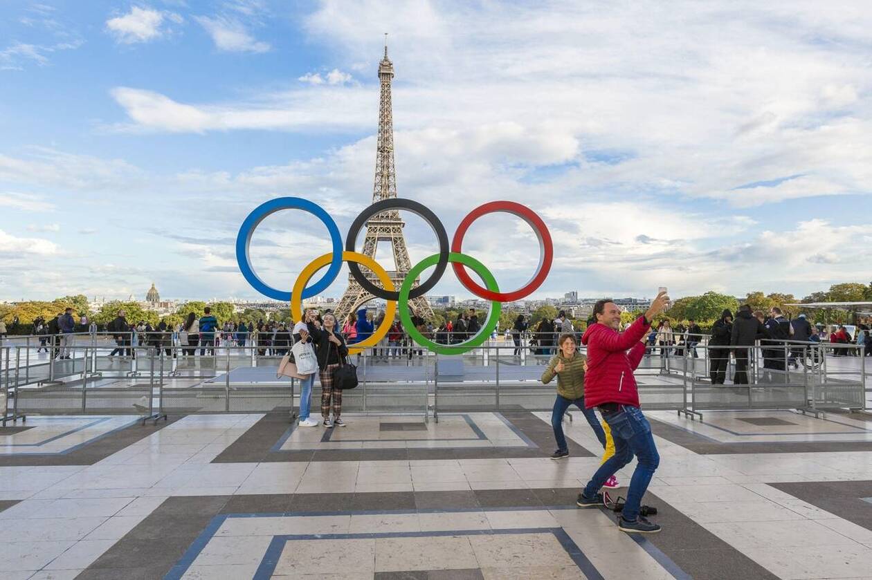 découvrez l'énergie vibrante des jeux olympiques de paris 2024 ! plongez dans un événement exceptionnel qui promet des moments inoubliables, des performances sportives époustouflantes et une célébration de l'esprit universel du sport. rejoignez-nous pour vivre la passion, la convivialité et l'excellence qui définiront ces jeux.