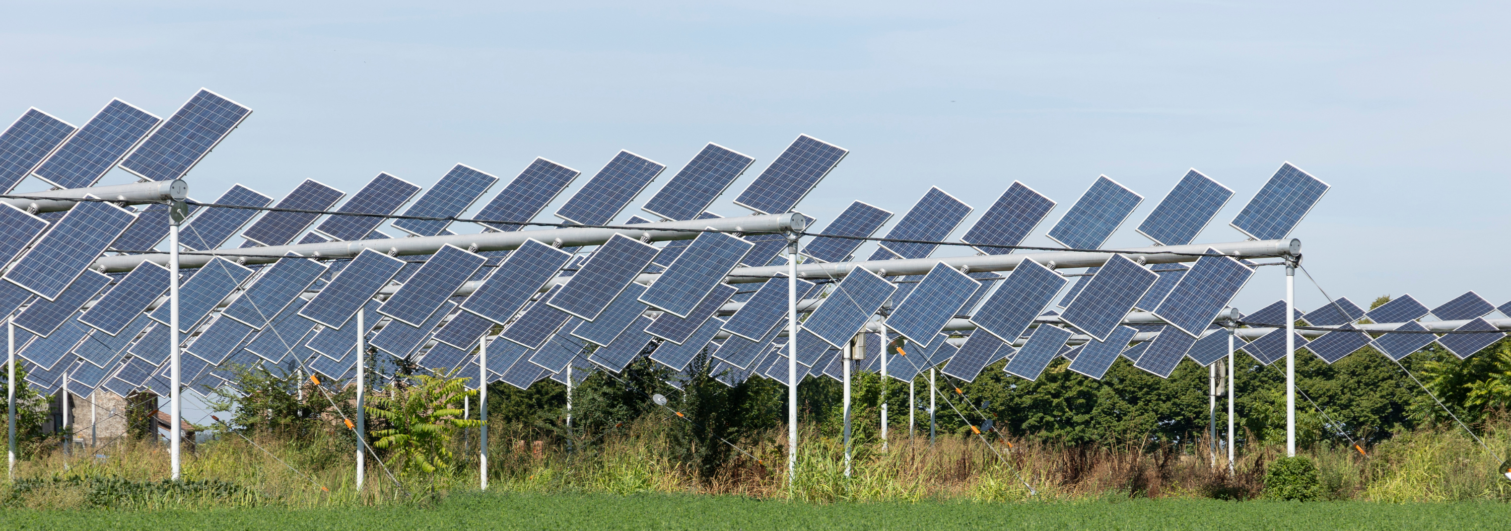découvrez les enjeux clés de l'installation photovoltaïque, ses bénéfices environnementaux, économiques et les défis à relever pour une transition énergétique réussie. informez-vous sur les tendances actuelles et les meilleures pratiques pour optimiser votre projet solaire.