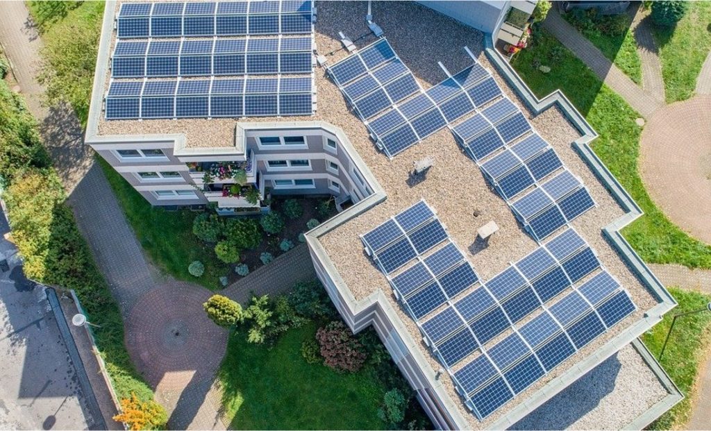 découvrez l'essentiel de l'évaluation d'un projet photovoltaïque : analyse de faisabilité, retour sur investissement et impact environnemental. optimisez votre transition énergétique grâce à notre guide complet.