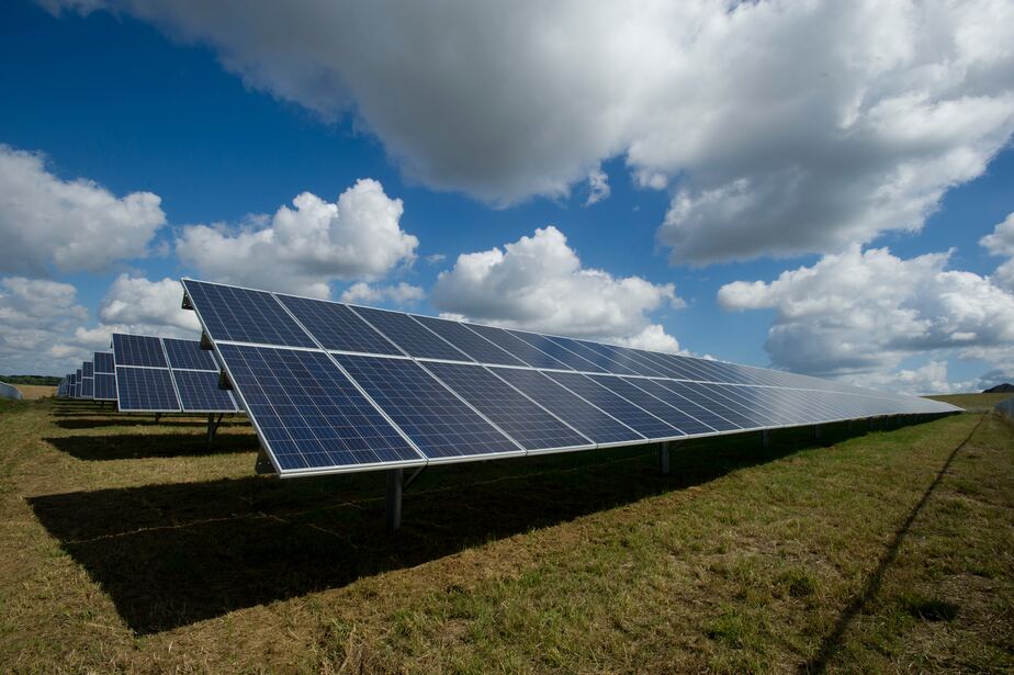 découvrez les dernières tendances et insights sur l'expansion mondiale de l'énergie photovoltaïque. explorez comment les technologies solaires transforment le paysage énergétique et contribuent à la durabilité environnementale.