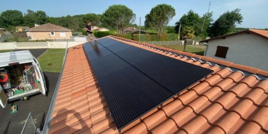 découvrez notre expertise en panneaux photovoltaïques dans les landes. profitez d'installations sur mesure, de conseils personnalisés et d'une transition énergétique réussie pour réduire vos factures d'électricité tout en préservant l'environnement.