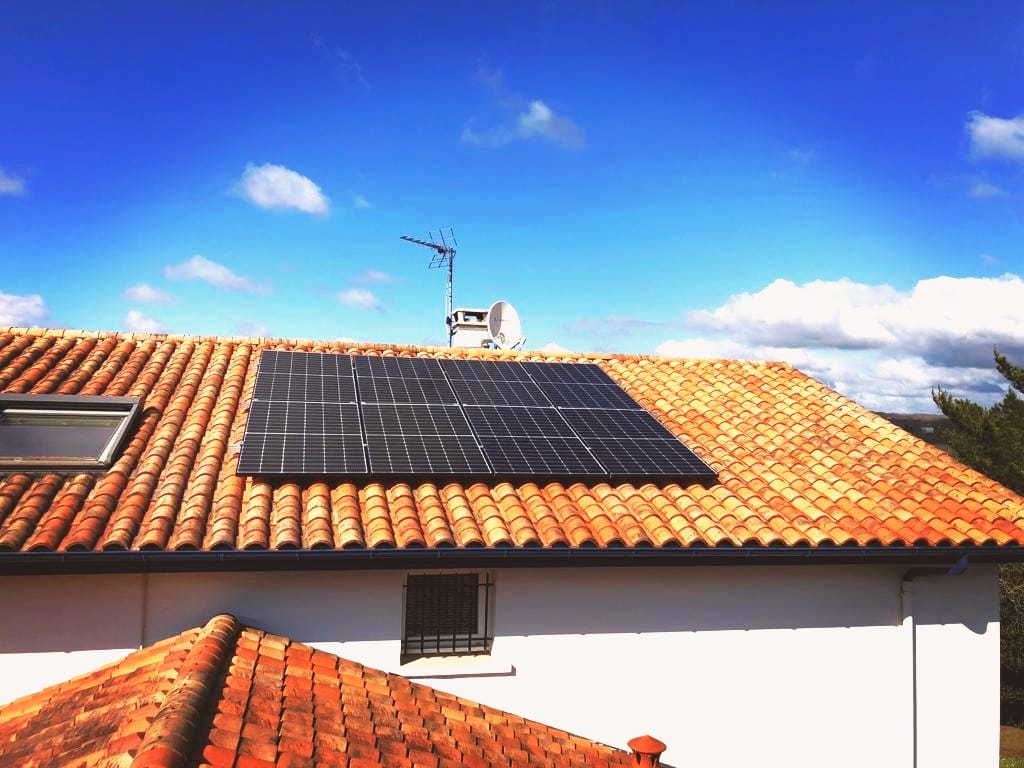 découvrez les services d'experts en panneaux photovoltaïques dans les landes. profitez d'une installation de qualité, d'un suivi personnalisé et d'économies d'énergie durables avec notre équipe spécialisée. transformez votre consommation énergétique et investissez dans un avenir plus vert.