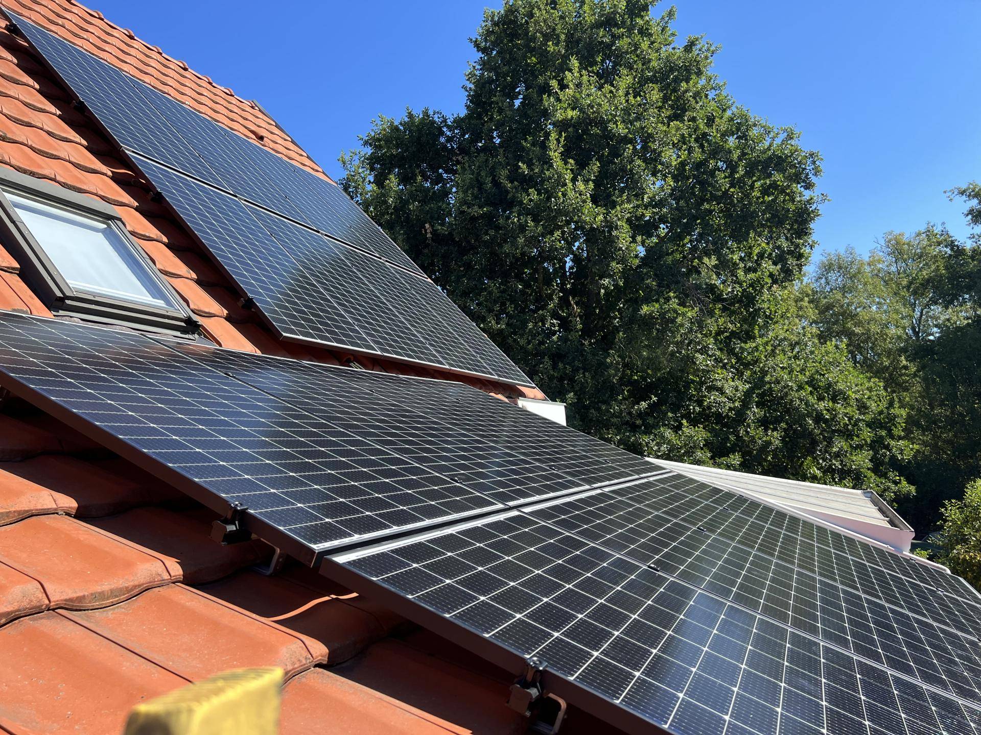 découvrez la fédération des installateurs photovoltaïques grand est, l'organisation qui regroupe les professionnels du secteur pour promouvoir l'énergie solaire. rejoignez-nous pour bénéficier d'une expertise, de formations et de conseils pour vos projets d'installation photovoltaïque en région grand est.