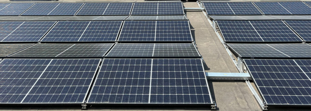 découvrez notre formation complète sur les panneaux photovoltaïques, idéale pour acquérir les compétences nécessaires à l'installation et à la maintenance de systèmes solaires. apprenez des experts du secteur, explorez les technologies innovantes et contribuez à la transition énergétique.