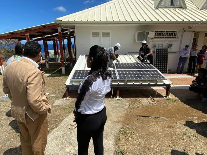 découvrez notre formation complète sur les panneaux solaires, idéale pour acquérir les compétences nécessaires à la conception, l'installation et la maintenance de systèmes photovoltaïques. profitez d'un enseignement pratique et théorique pour devenir un expert dans le domaine des énergies renouvelables.