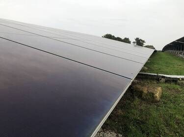découvrez l'affaire de france solar, récemment condamnée pour des pratiques commerciales trompeuses. analyse des implications juridiques et de l'impact sur l'industrie solaire en france.