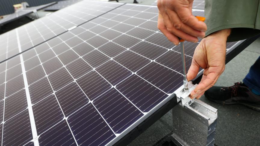 découvrez notre guide complet pour les installateurs photovoltaïques en wallonie. apprenez les meilleures pratiques, les règles à suivre et les conseils d'experts pour réussir votre installation solaire. optimisez votre projet photovoltaïque et contribuez à une énergie durable en wallonie.