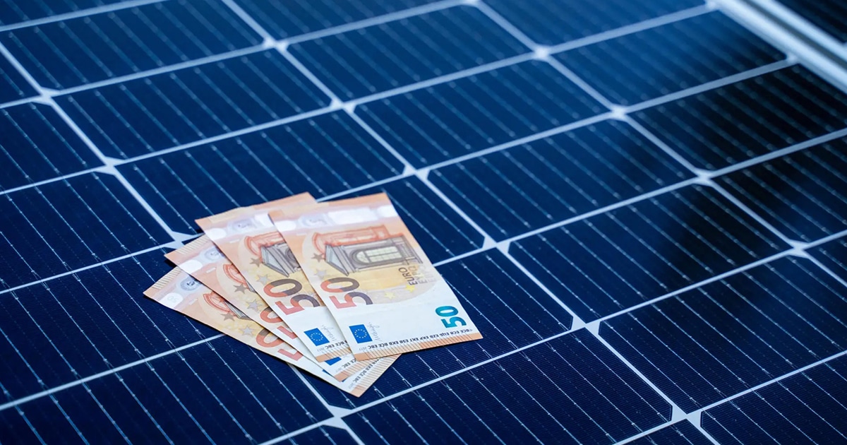 découvrez notre guide complet pour les installateurs photovoltaïques en wallonie. apprenez les meilleures pratiques, les réglementations en vigueur et les astuces pour optimiser l'installation des panneaux solaires. transformez votre expertise et accompagnez vos clients vers un avenir énergétique durable.