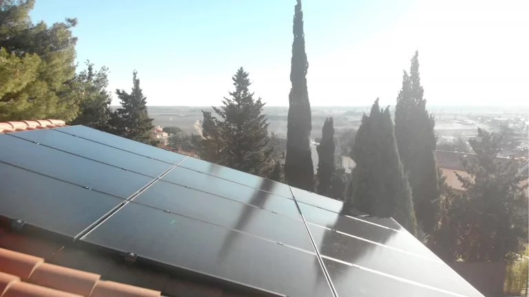 découvrez notre guide complet pour l'installation de panneaux solaires. apprenez étape par étape comment optimiser l'énergie solaire chez vous, les équipements nécessaires, et les astuces pour maximiser votre production d'énergie.