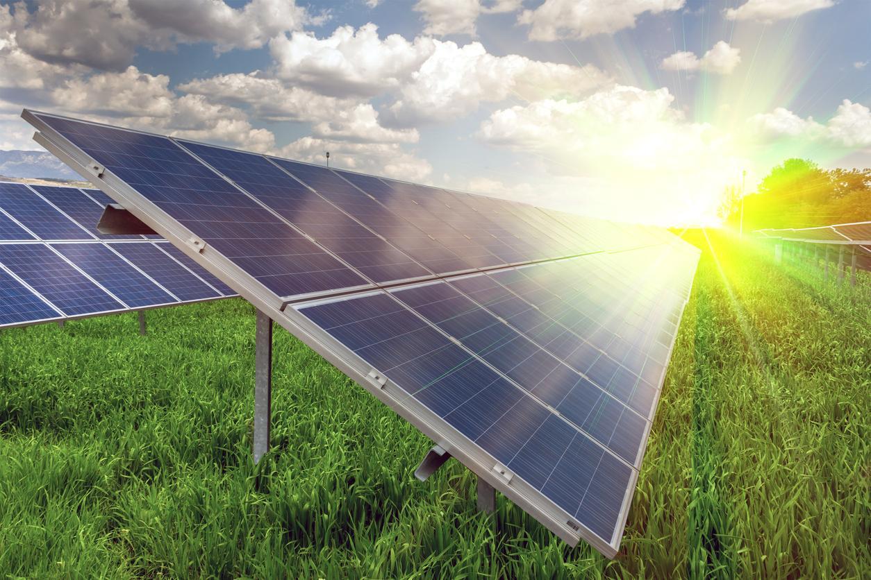 découvrez les inconvénients de l'énergie solaire, notamment les coûts initiaux élevés, la dépendance aux conditions météorologiques, et les défis de stockage de l'énergie. informez-vous sur les limites de cette source d'énergie renouvelable avant de faire votre choix.