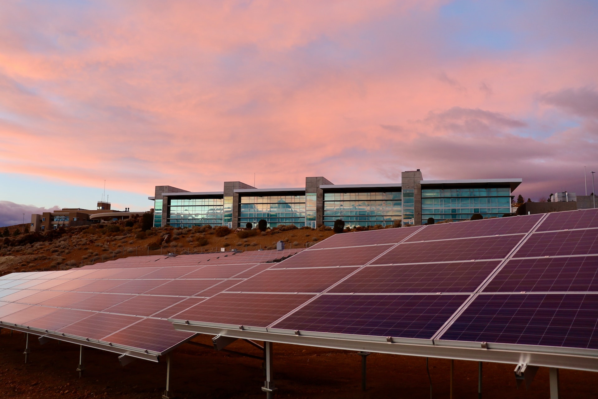 découvrez les dernières avancées en matière d'innovation solaire, des technologies révolutionnaires qui transforment l'énergie renouvelable, réduisent les coûts et améliorent l'efficacité. explorez comment ces innovations façonnent l'avenir de l'énergie durable.