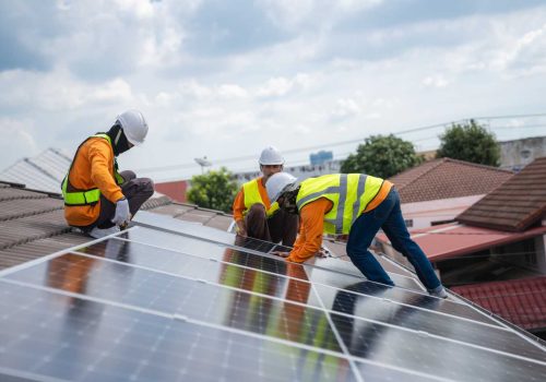 découvrez nos services d'installation de panneaux photovoltaïques par des installateurs agréés, garantissant efficacité énergétique et expertise professionnelle pour une transition vers l'énergie solaire réussie.