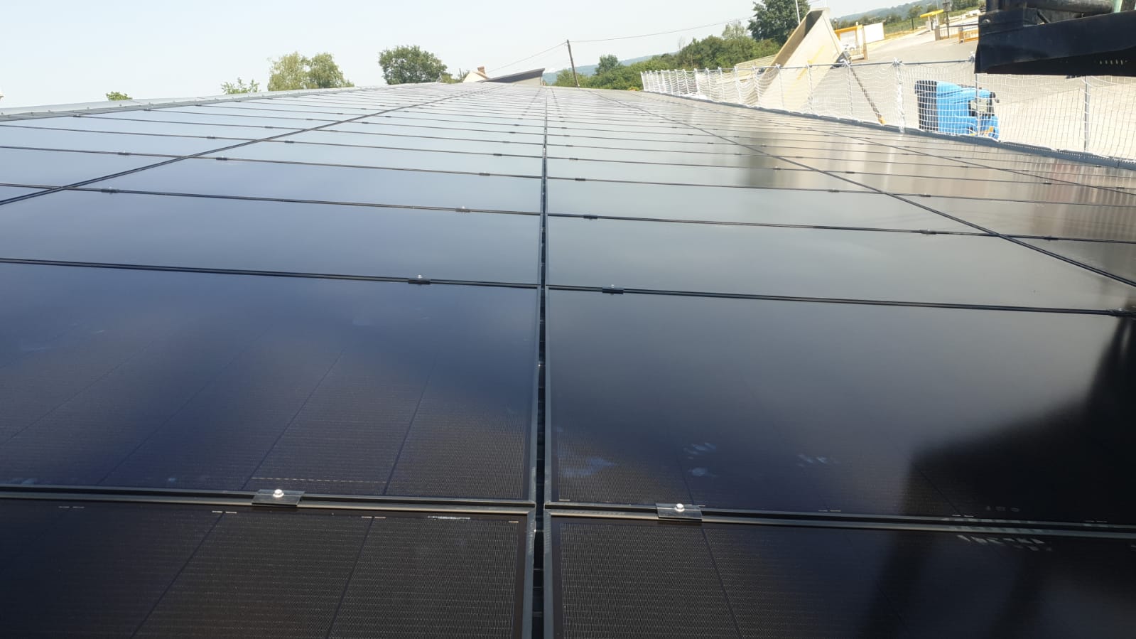 découvrez nos services d'installation de panneaux photovoltaïques dans le département 45. profitez d'une énergie renouvelable et économisez sur vos factures tout en contribuant à la protection de l'environnement.