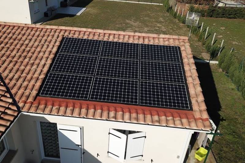 découvrez nos services d'installation de panneaux photovoltaïques à agen. profitez d'une énergie renouvelable et réduisez vos factures d'électricité grâce à nos experts. contactez-nous pour un devis personnalisé !