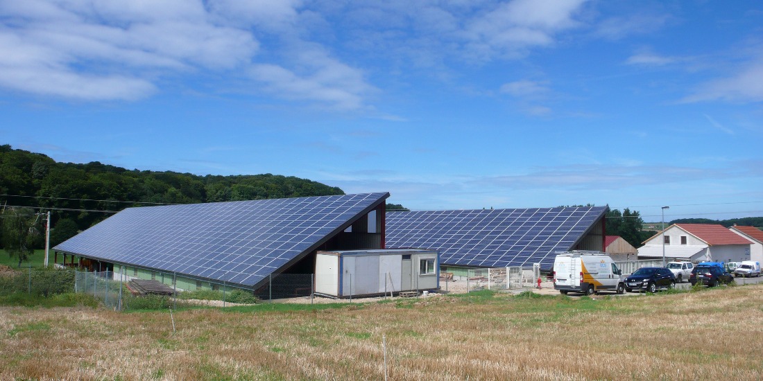 découvrez notre service d'installation de panneaux photovoltaïques en alsace. profitez d'une énergie renouvelable et économique, tout en contribuant à la protection de l'environnement. nos experts vous accompagnent dans votre projet pour maximiser votre autonomie énergétique.