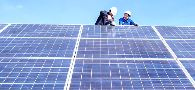 découvrez nos services d'installation de panneaux photovoltaïques à biscarrosse. profitez d'une énergie renouvelable et réduisez vos factures d'électricité grâce à nos solutions sur mesure. contactez-nous pour une évaluation gratuite !